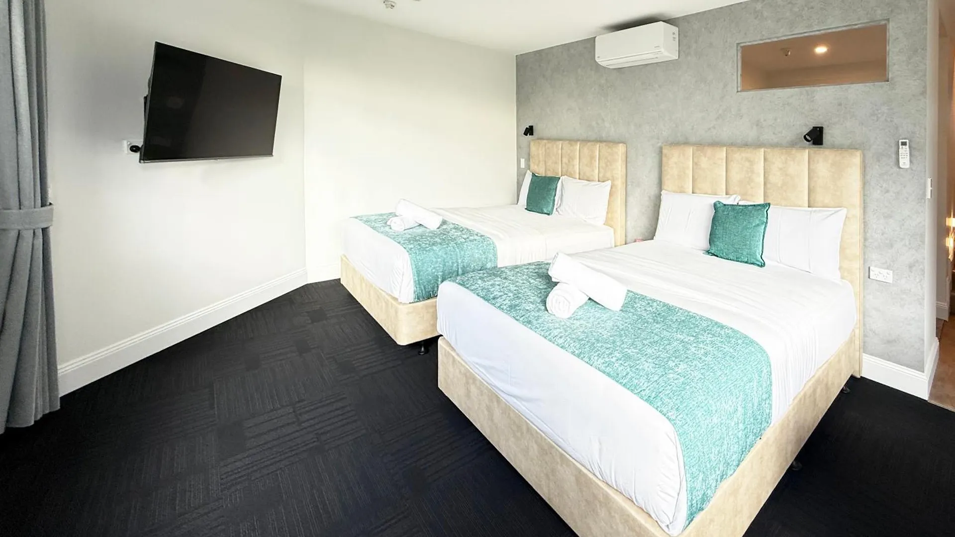 Tiki Hotel Apartments Surfers Paradise ゴールドコースト 4*,