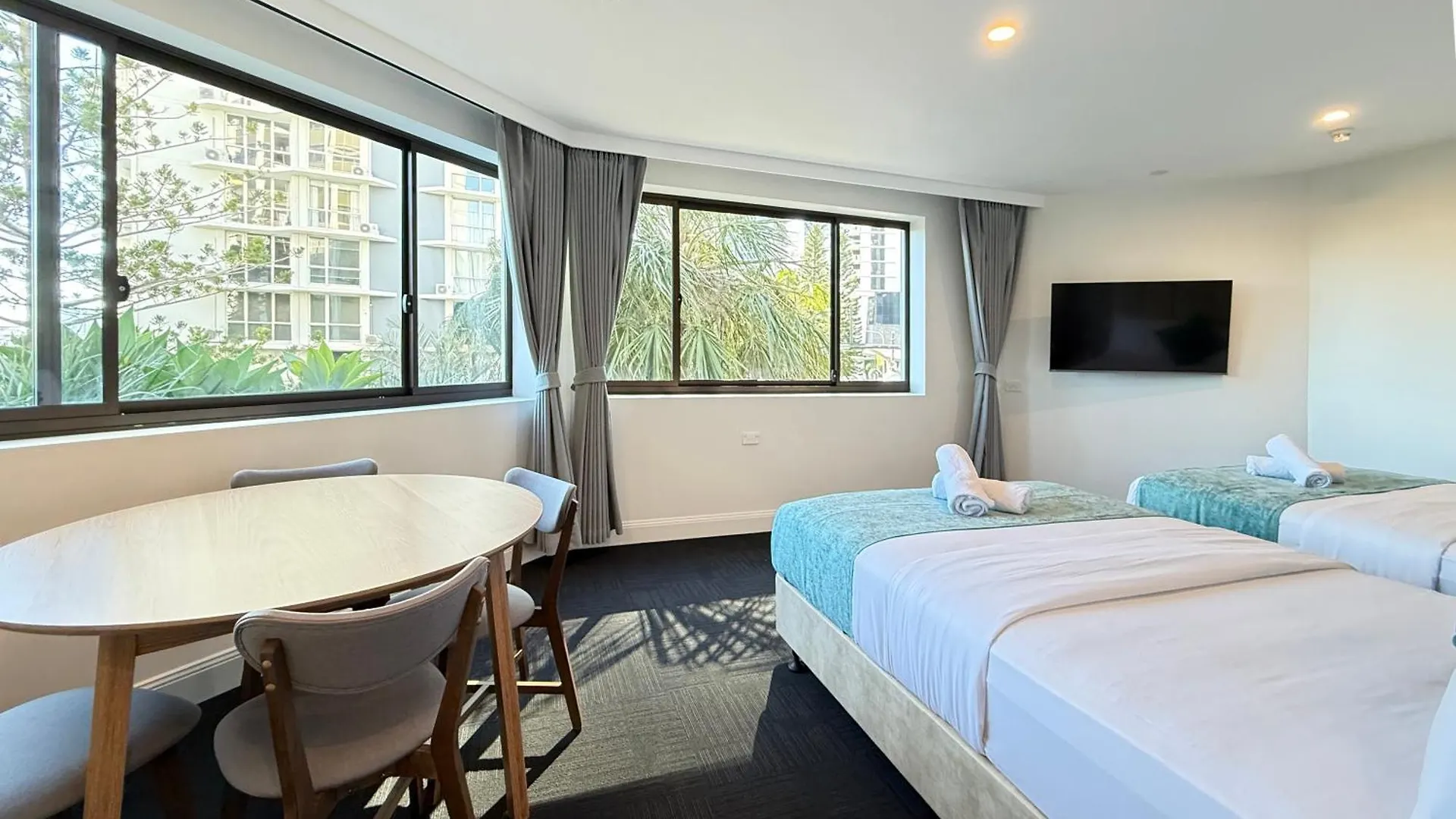 Tiki Hotel Apartments Surfers Paradise ゴールドコースト アパートホテル
