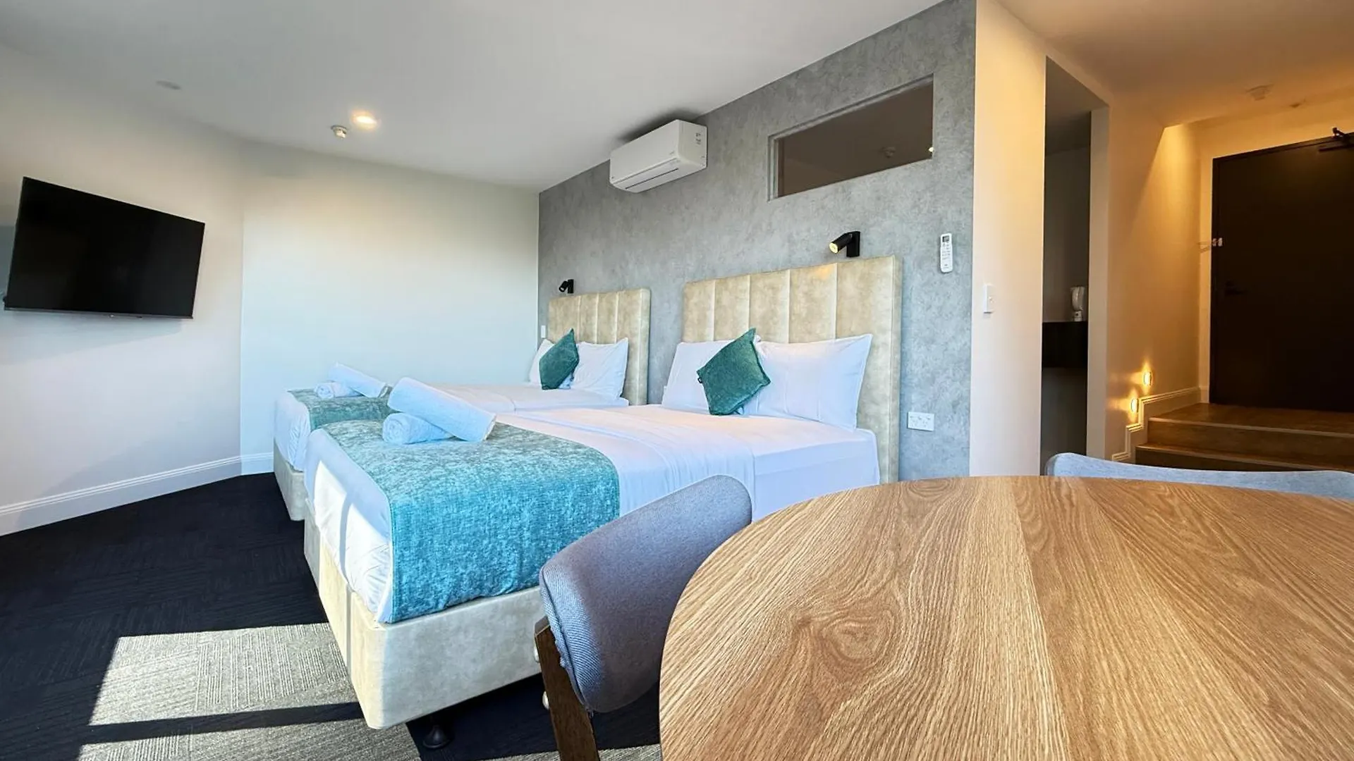 Tiki Hotel Apartments Surfers Paradise Gold Coast