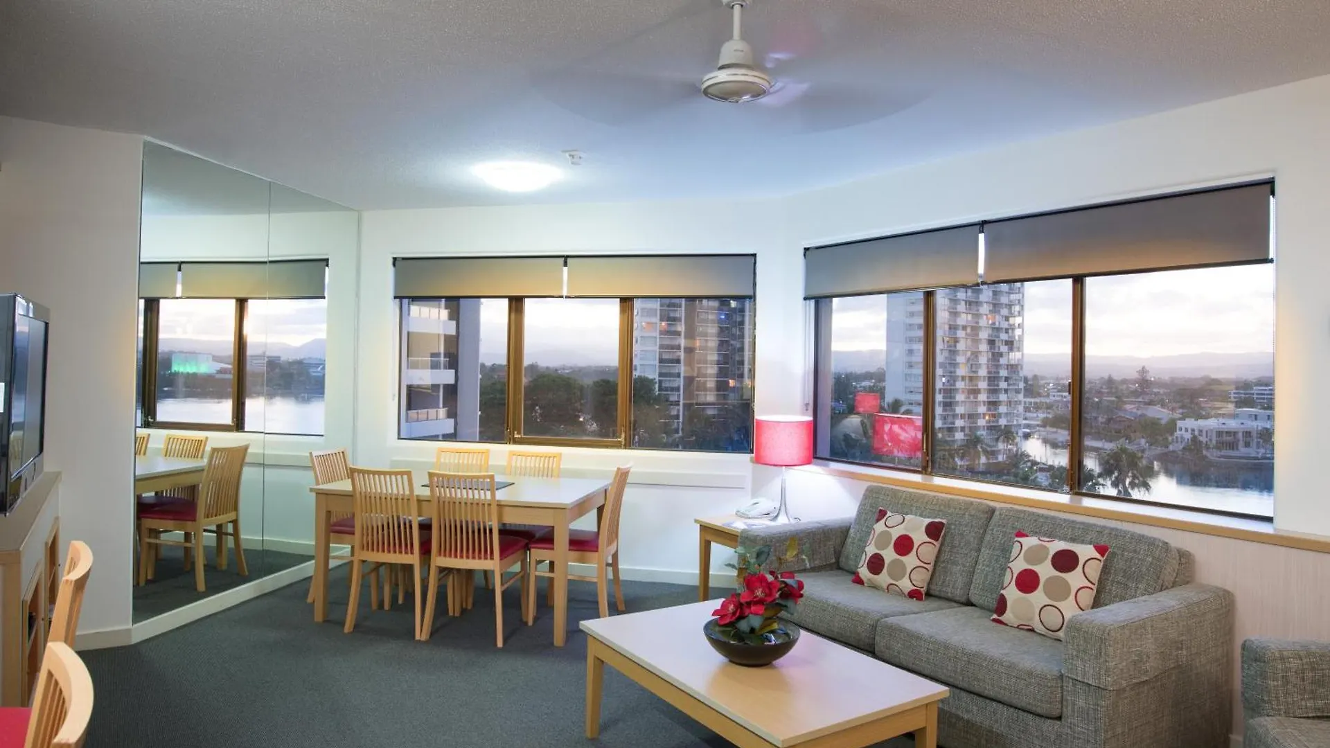 Tiki Hotel Apartments Surfers Paradise Gold Coast Aparthotel