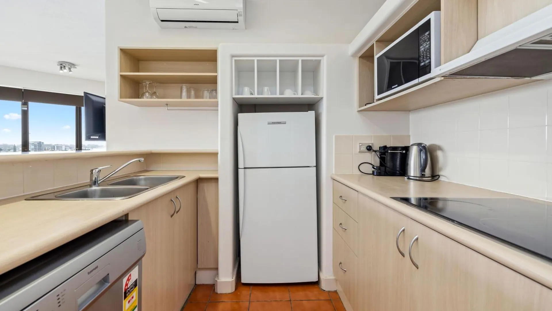 Aparthotel Tiki Hotel Apartments Surfers Paradise Gold Coast