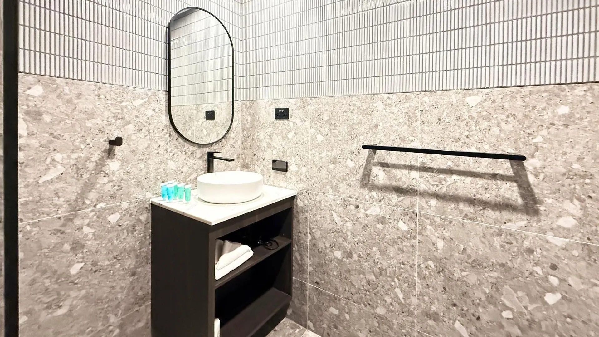 Tiki Hotel Apartments Surfers Paradise Gold Coast